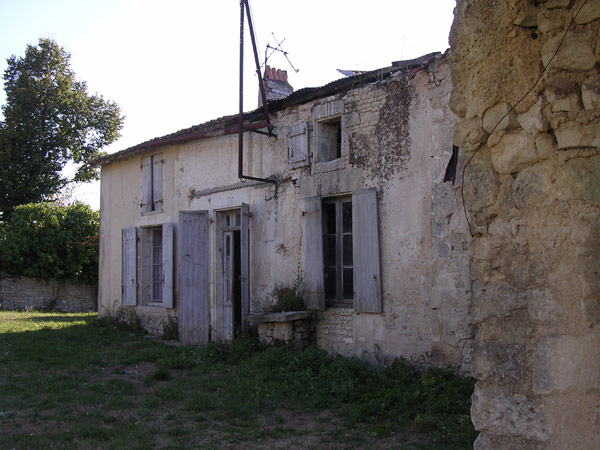 Longère dans la Charente avant rénovation